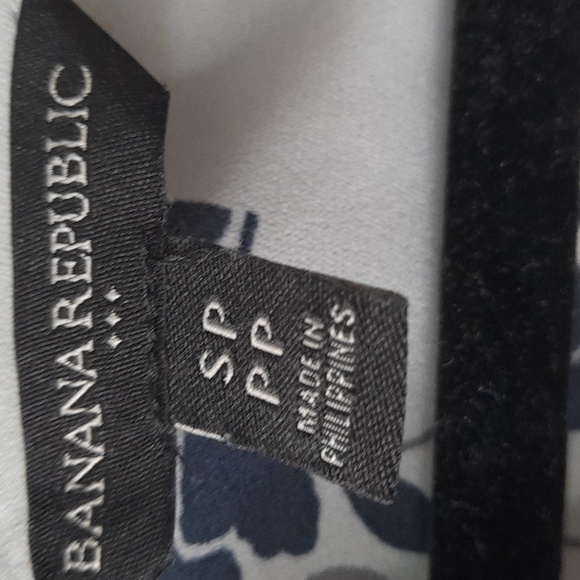 Banana Republic Blouse - Picture 5 of 6